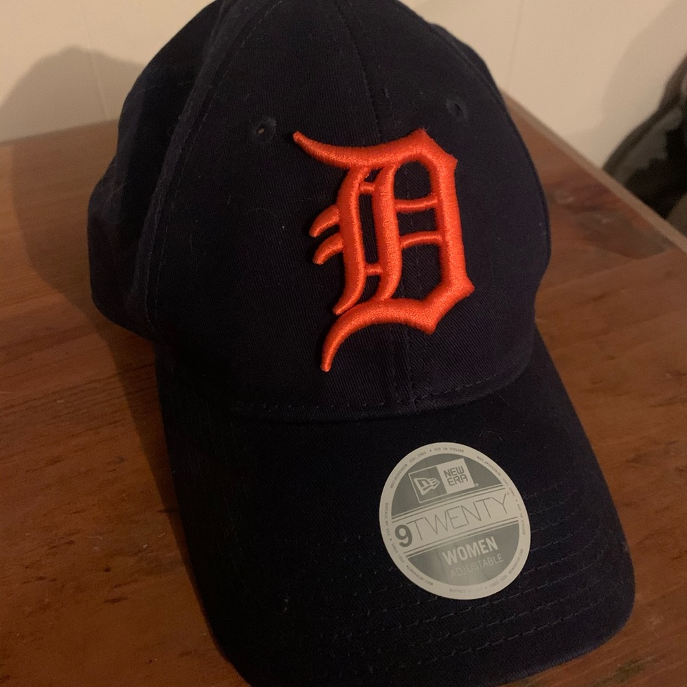 VS Pink Tigers baseball cap